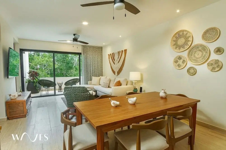 2 Br Roof w Infinity Pool Jacuzzi Spacious