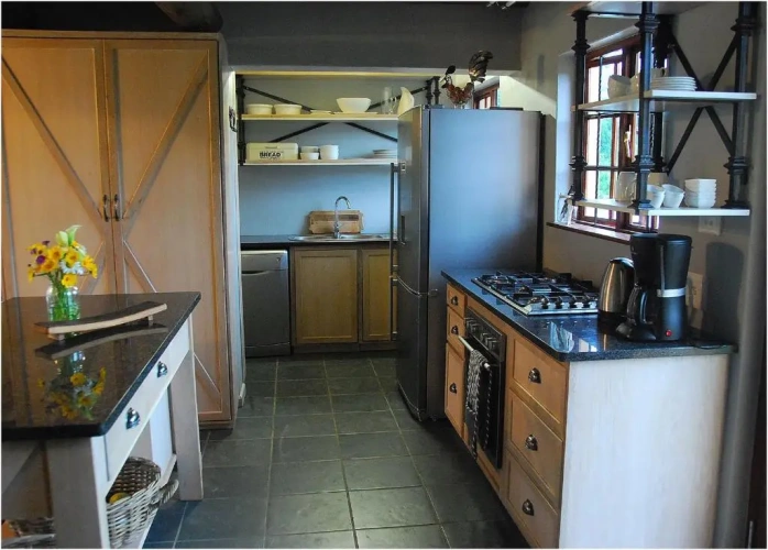 4 Bedrooms Cottage