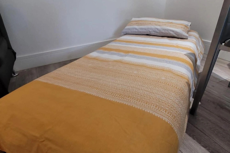 Apt - Sleeps 4/5 - Garden - Parking
