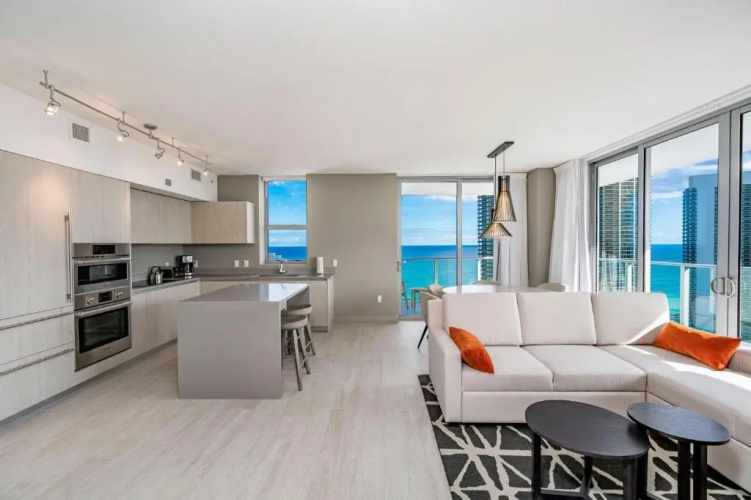 Hyde Beach House 2709
