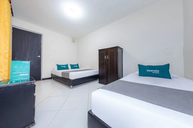 Standard Triple room