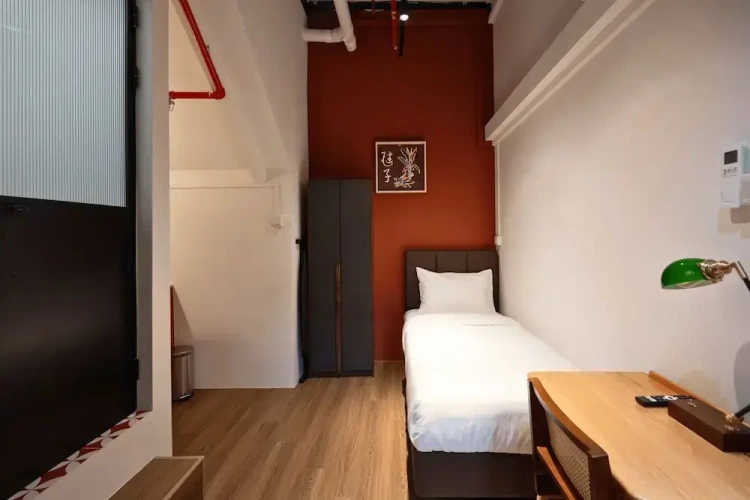 Executive Single Studio