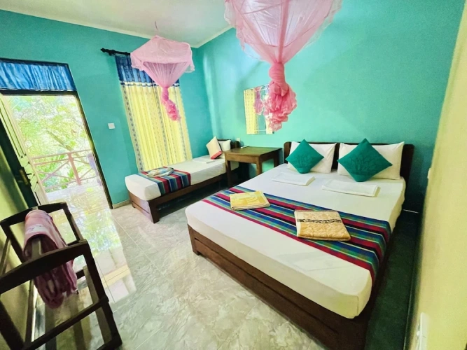 Standard Triple room
