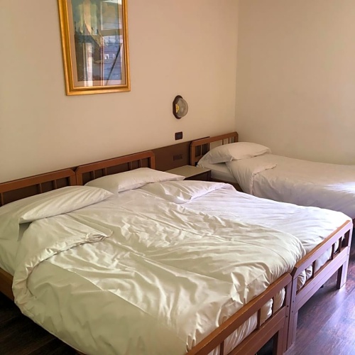 Standard Triple room with balcony