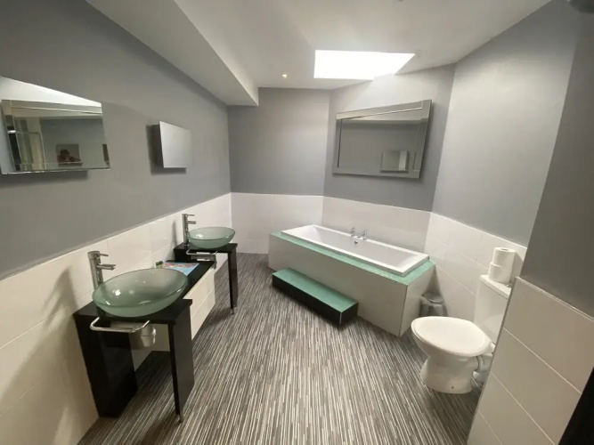 2 Bedroom Gray Apartment Blackpool
