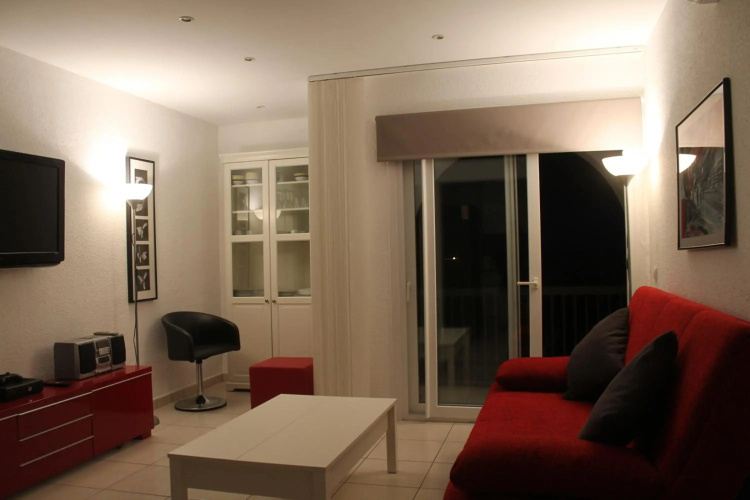 Absolute Apartment