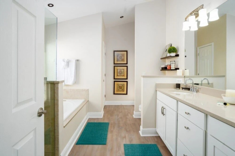 8084 Indiancreek 5 Bedroom, 4 Baths, Games Room