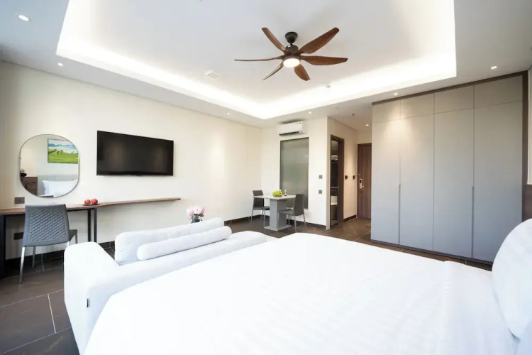 Eli Living Apartment