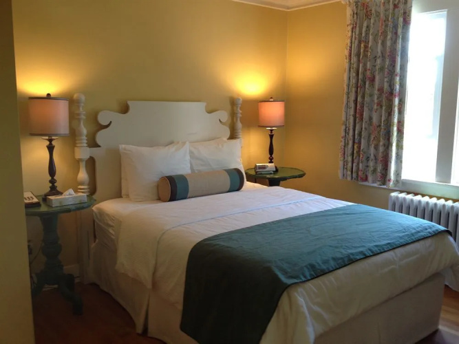 Rosewood Inn