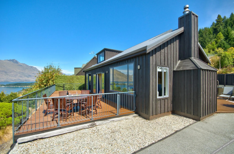 2 Goldleaf Hill