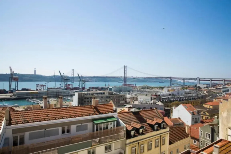 Ola Lisbon - Lapa I