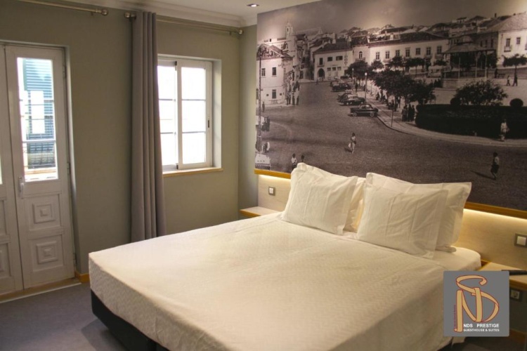 Superior Triple room with balcony and with city view