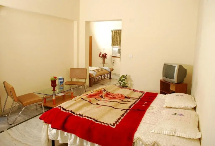 Chandra Pushp Palace