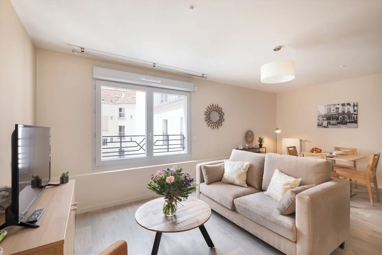 2 Bedrooms Apartment