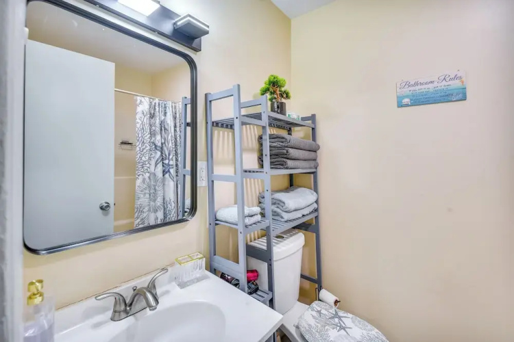 Explore & Relax! Norfolk Duplex < 1 Mi to Beach