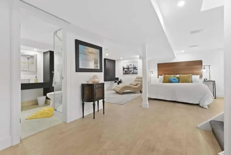 Specious Fully Private Studio apt With Laundry