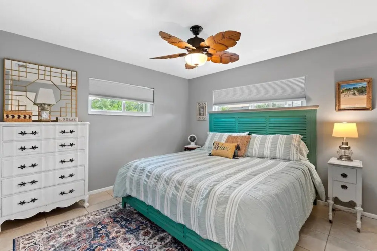 Aqua Beach Bungalow