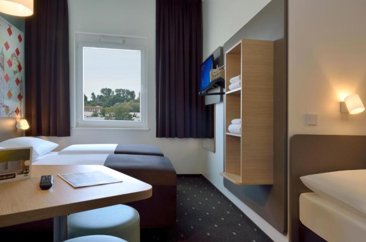 Triple room