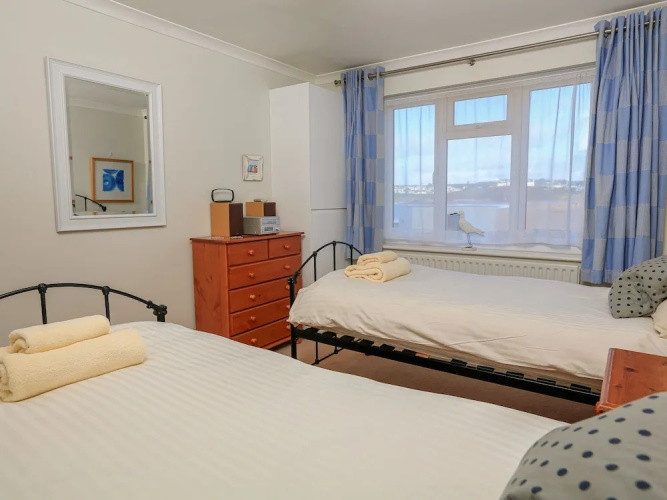 7 Thurlestone Rock