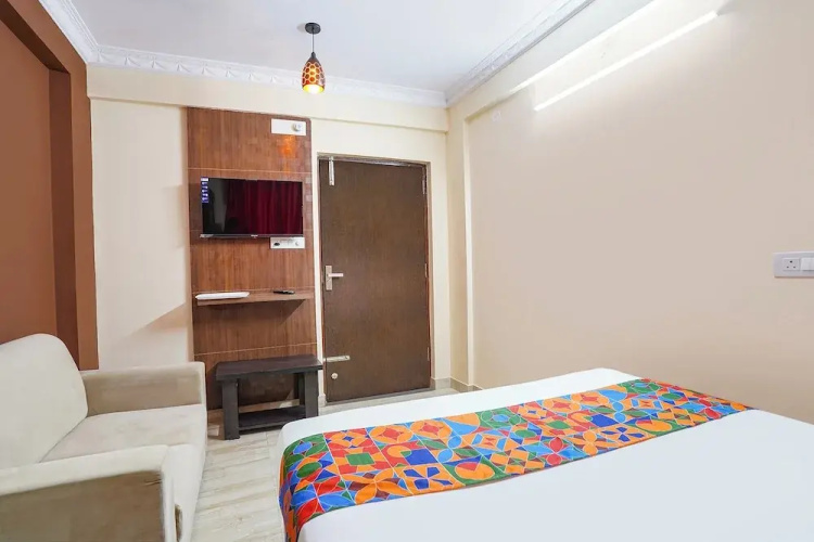 Fabhotel Tanish Stay Inn
