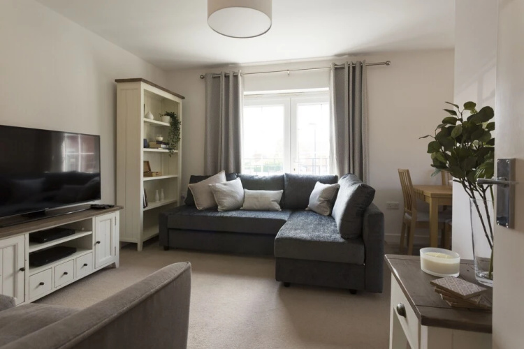 The Rectory Apartment + Free Parking