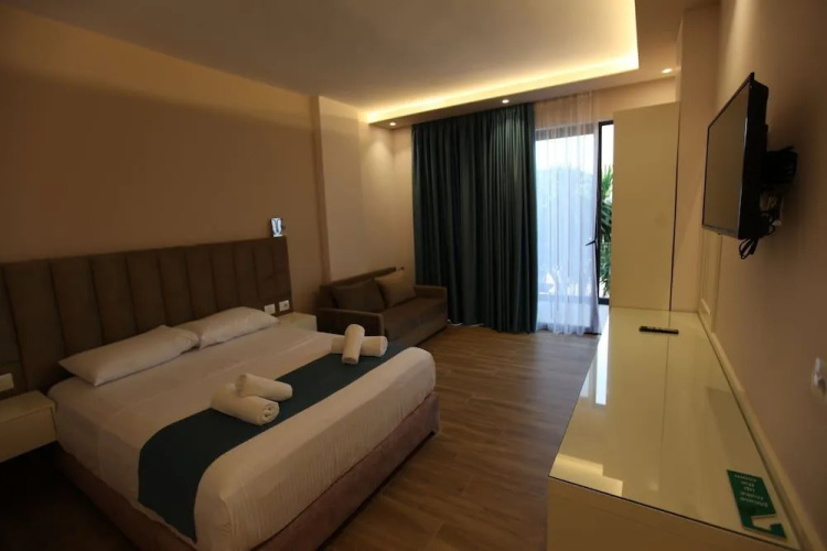 Hotel Denoel