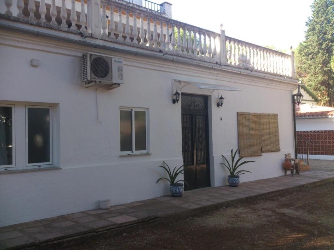 3 Bedrooms Cottage