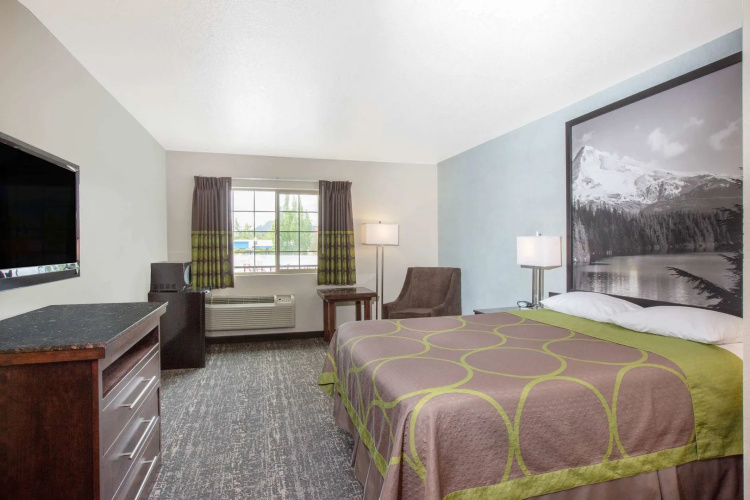 Spark by Hilton Springfield Eugene