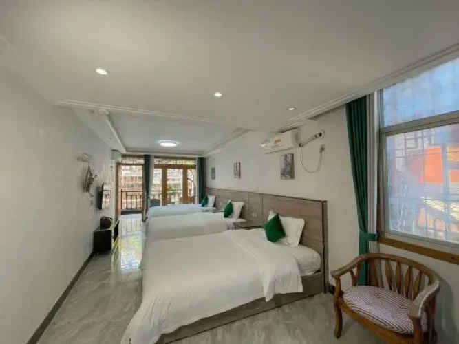 Fuyuan Riverview Homestay