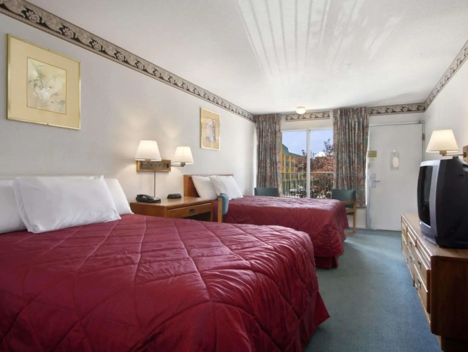 Days Inn Roanoke Civic Center