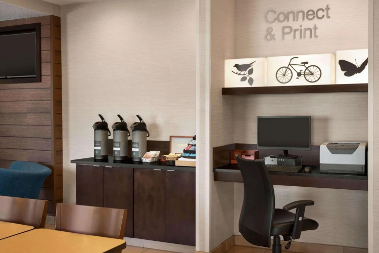 Fairfield Inn by Marriott