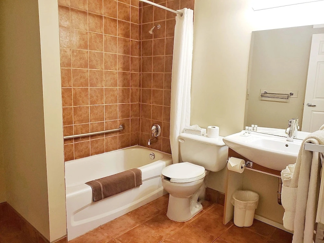 Tr Hotel And Suites