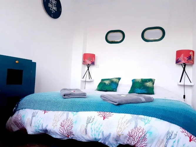 4 Bedrooms Cottage