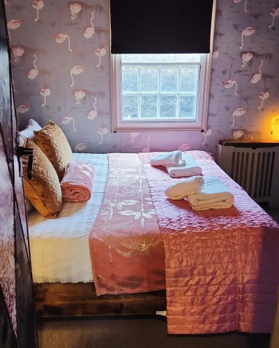 Looking Glass Cottage