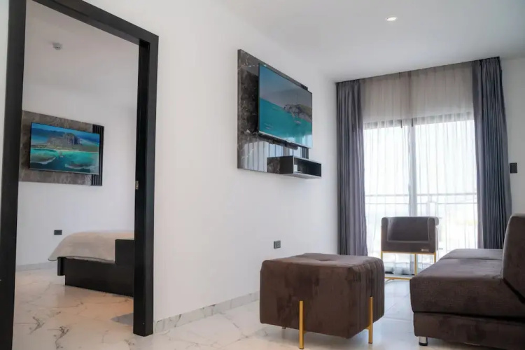 Manta Surf Hotel