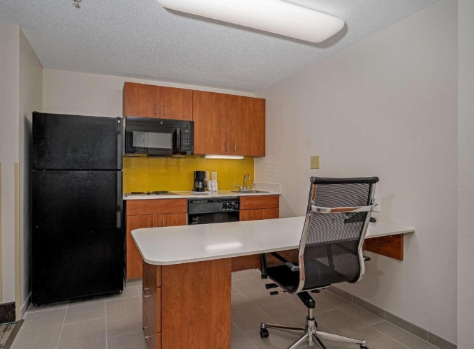 Standard Quadruple Suite