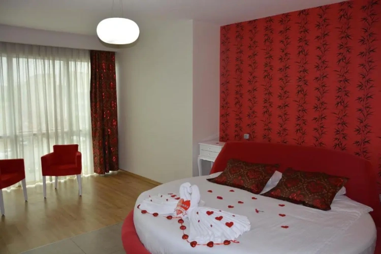 2 Bedrooms Suite with view