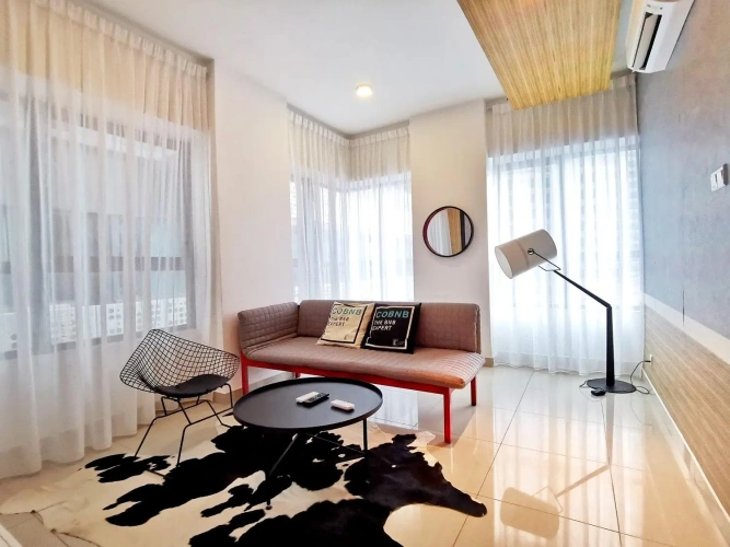 3 Bedrooms Apartment