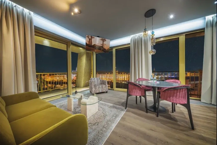 Presidential room with balcony and with river view