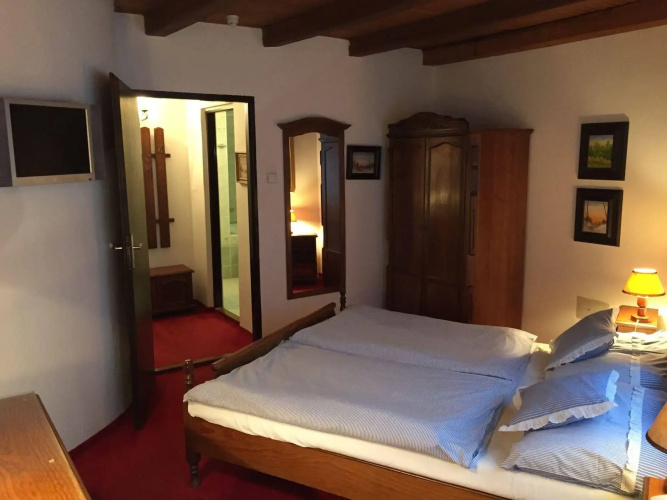 Hotel No. 16