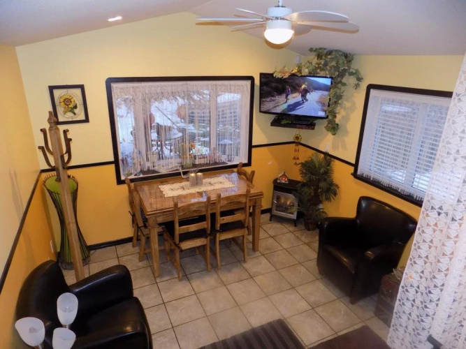 Lakeshore Paradise Bed And Breakfast