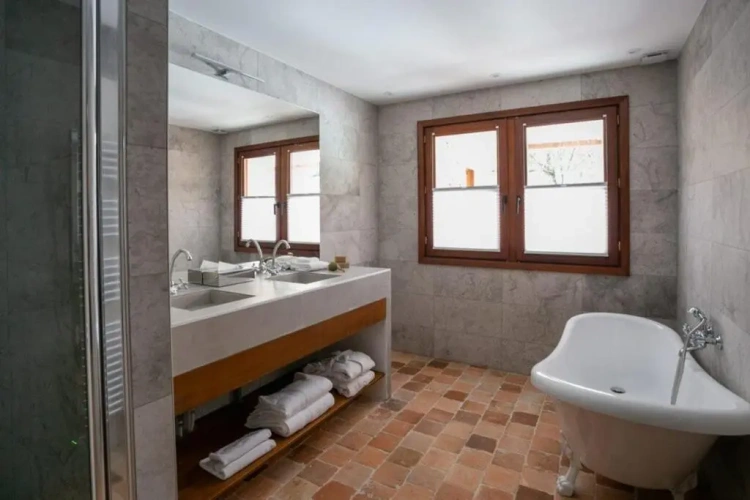 Deluxe Double Suite