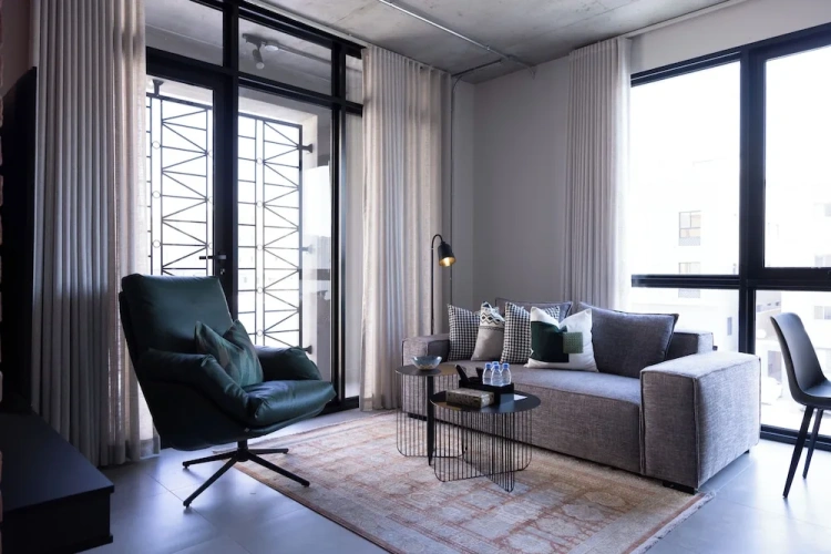 1 Bedroom Apartment with city view