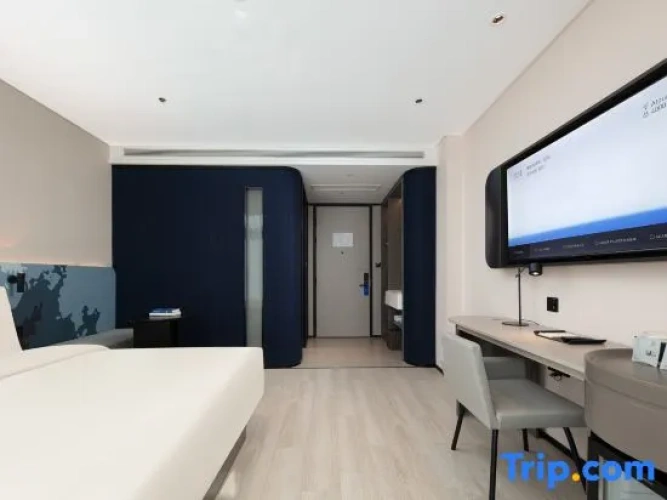 Standard Double room with city view
