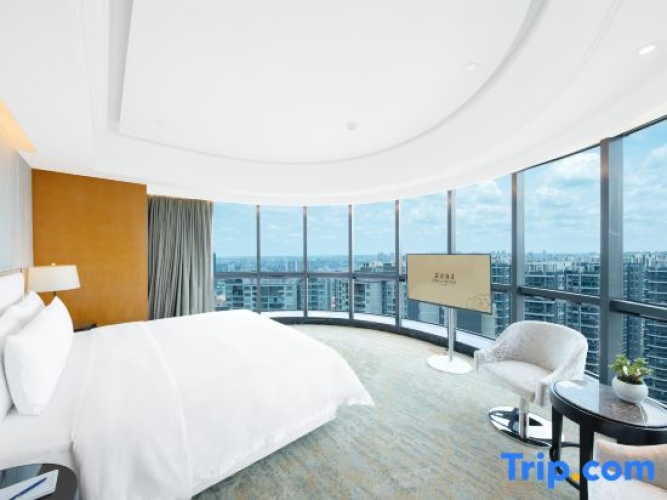 Deluxe Double Suite with ocean view