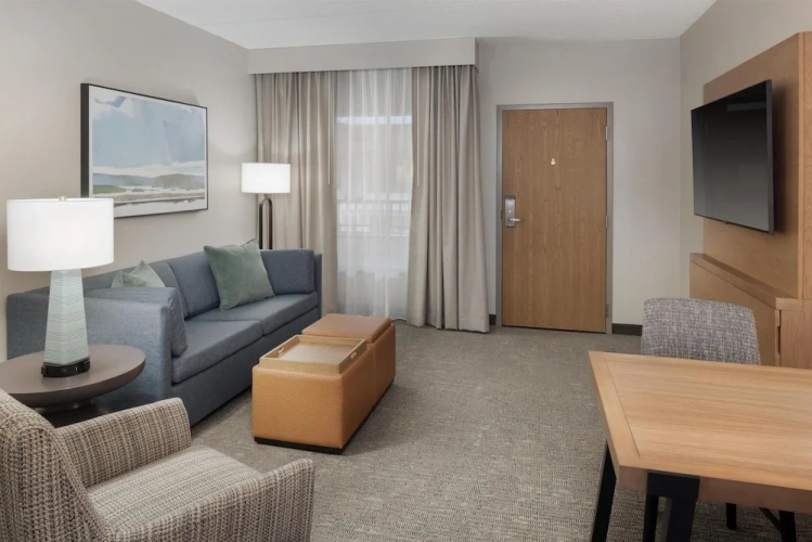 Standard Quadruple Suite