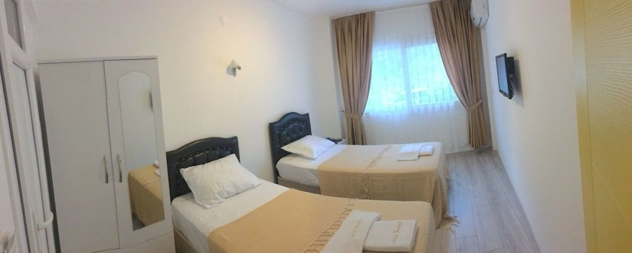 Aras Marina Hotel