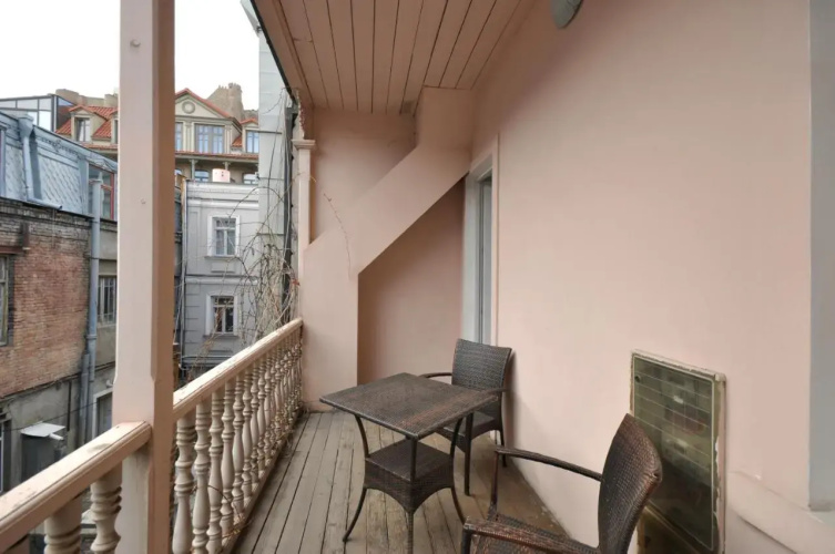 kandoo tbilisi central hostel