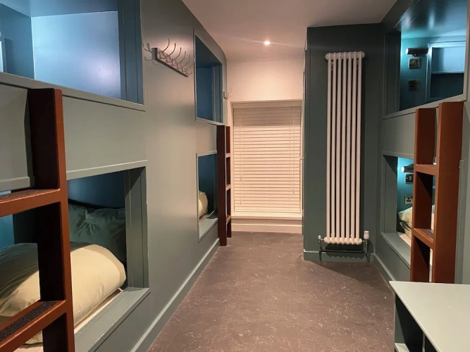 Standard room with mountain view