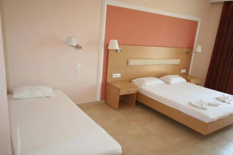 Triple room